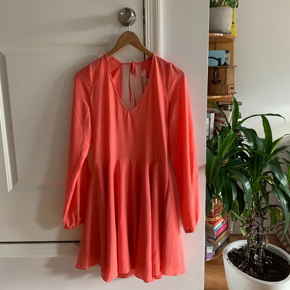Lovers + Friends (M) peach colored open back dress